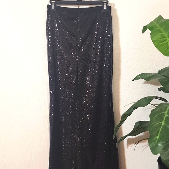 Sequins Maxi Skirt - Picture 3 of 6